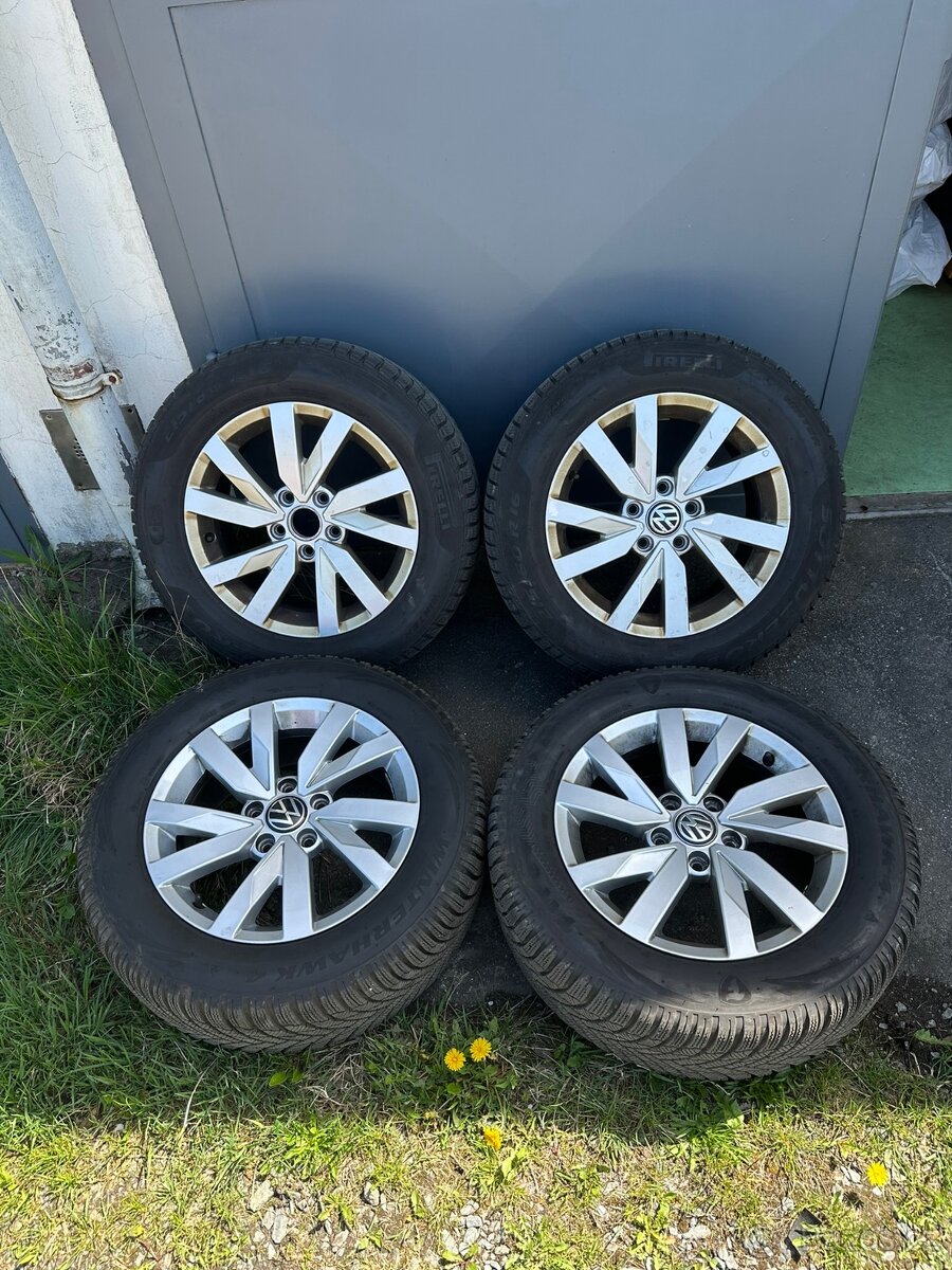 Originální VW alu kola 16" + zimní pneu, vzorek cca 5-6 mm
