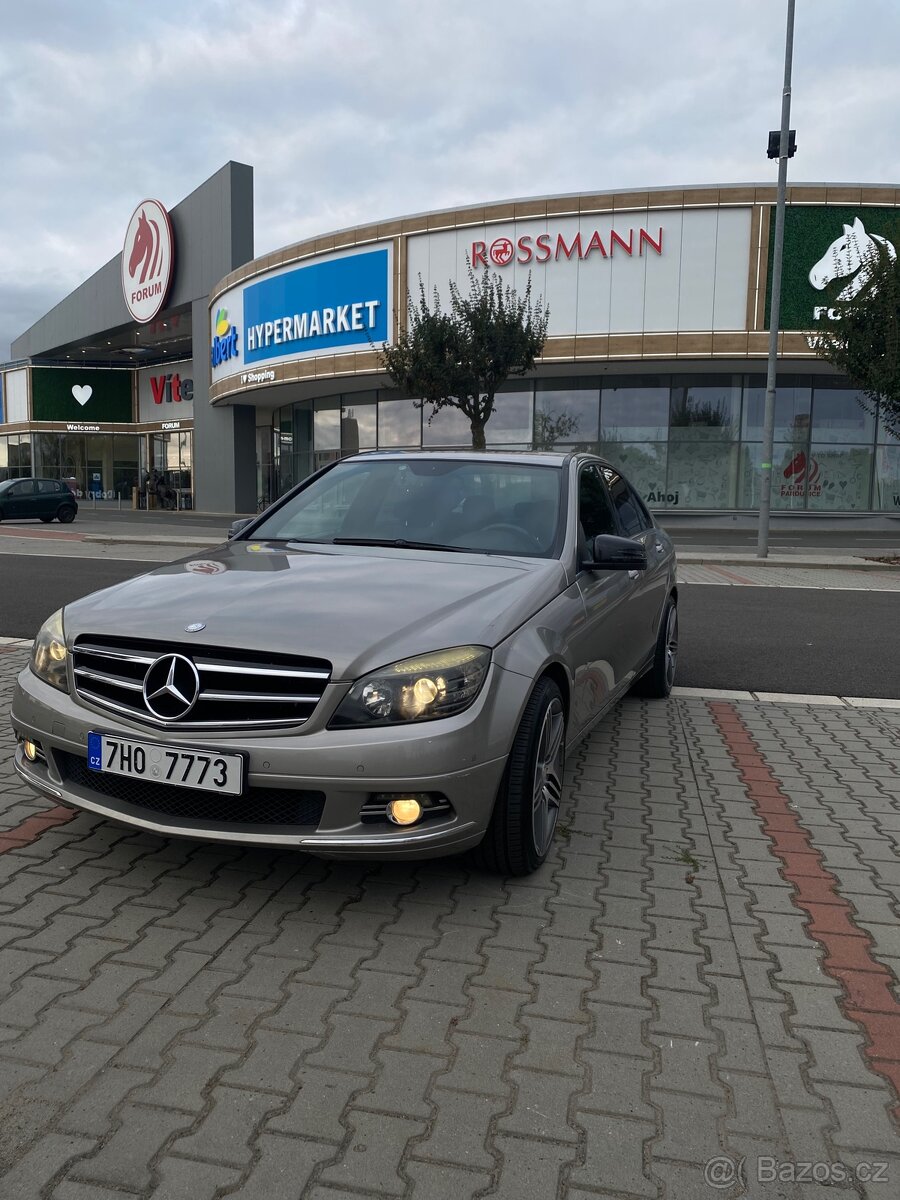 Mercedes-Benz W204 220cdi