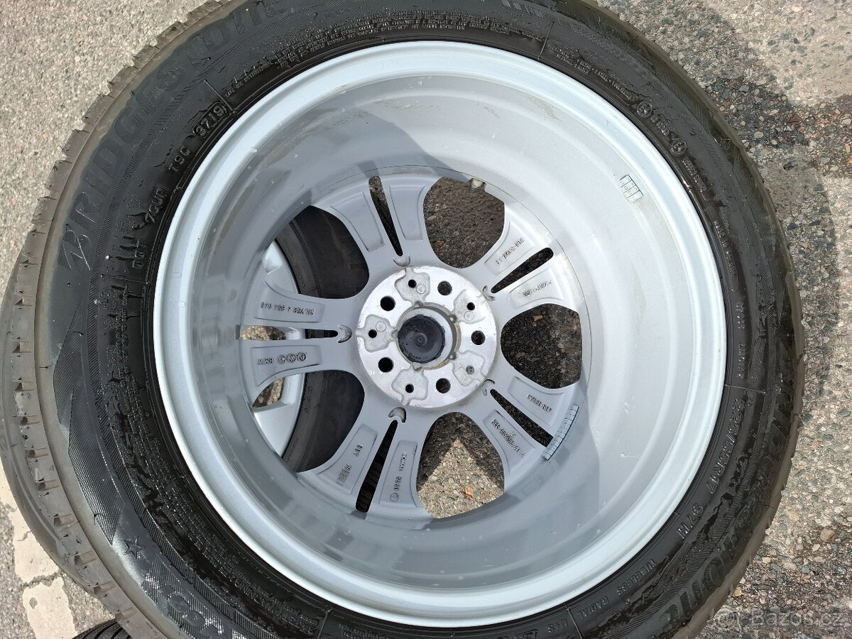 Original ZIMNÍ zánovní sada 17" BMW X1 style 564