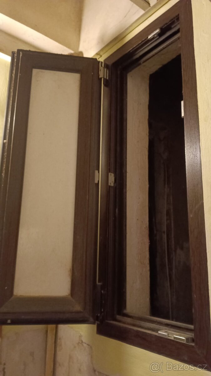 plastové okno š. 40