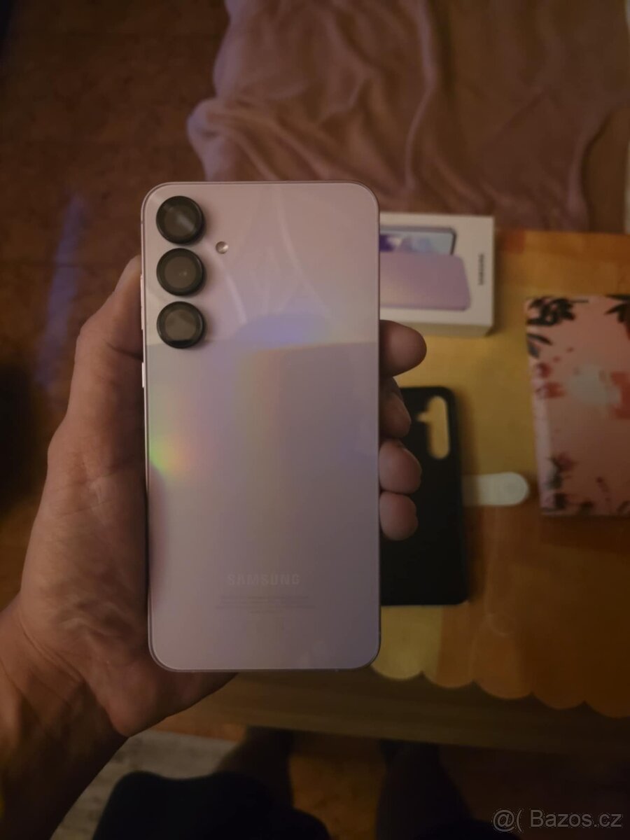 Samsung A55, 8GB, 256GB, starý cca 1 rok, jak nový