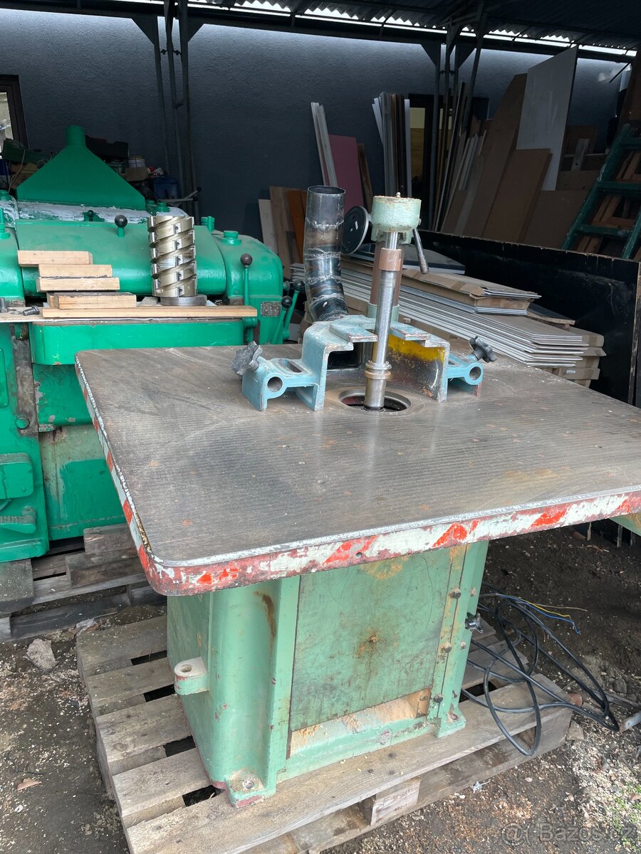 Spodní fréza hřídel 30 mm prodložená