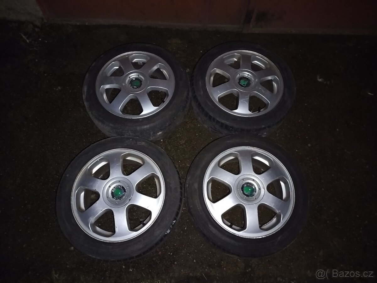 Alu kola Octavia r15