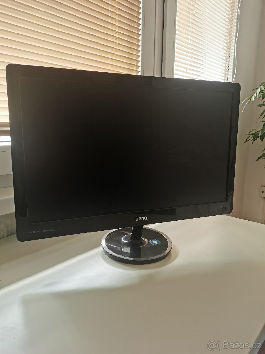 21,5 palcovy Benq monitor 1920x1080