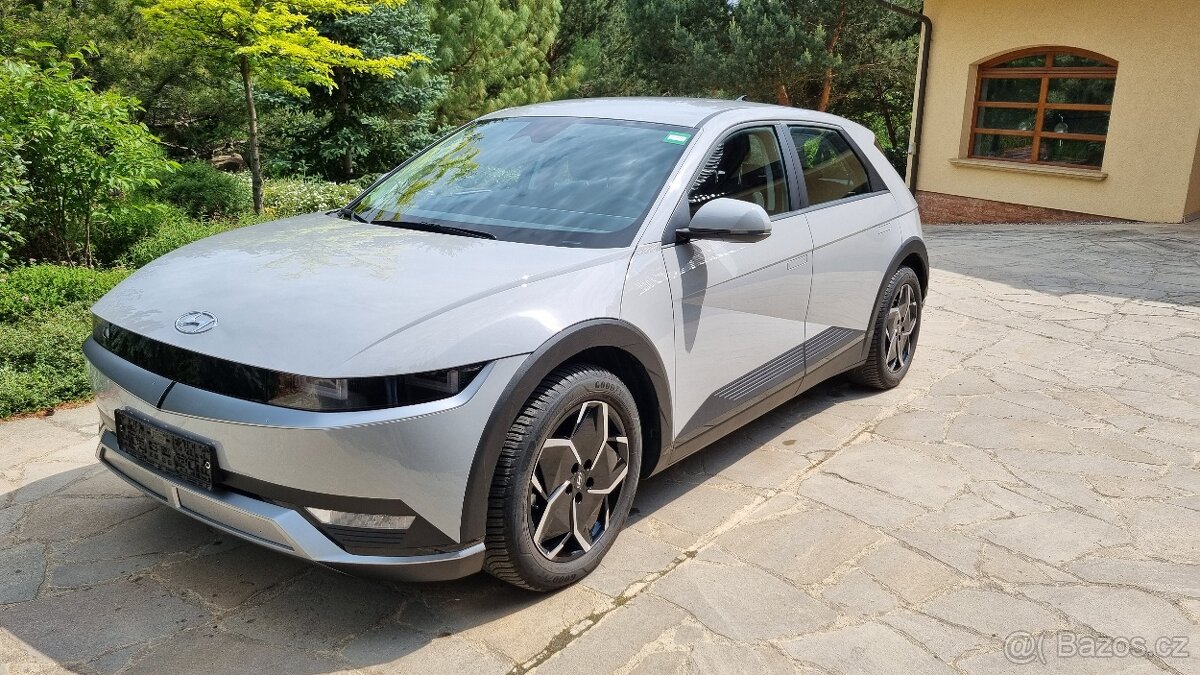 IONIQ 5 4x4, najeto 6400 km Velká baterie