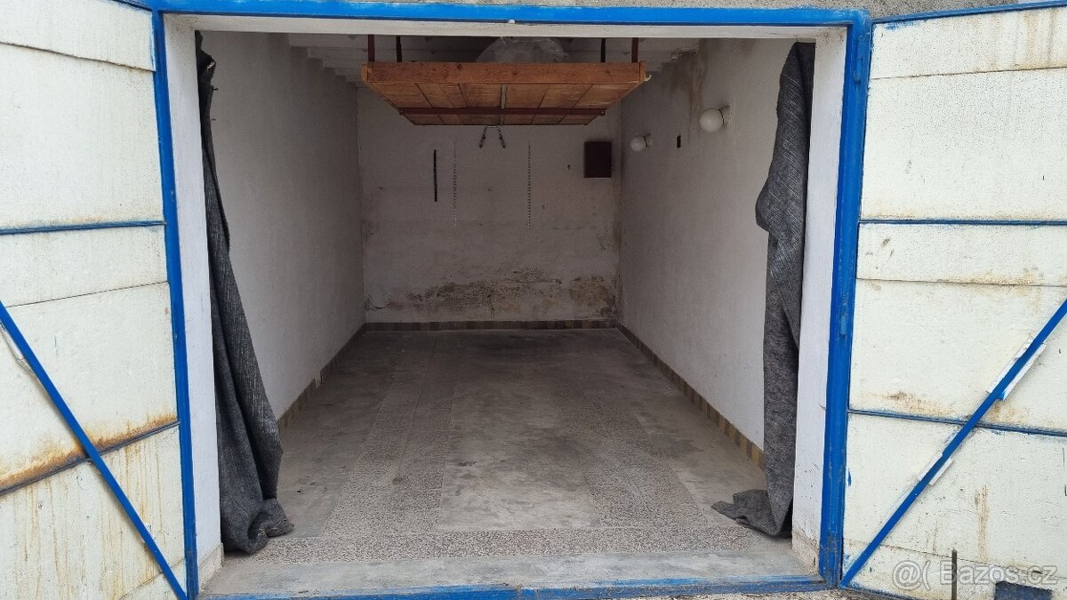 Prodám garáž 15,5m2 Vyškov, u Jandovky