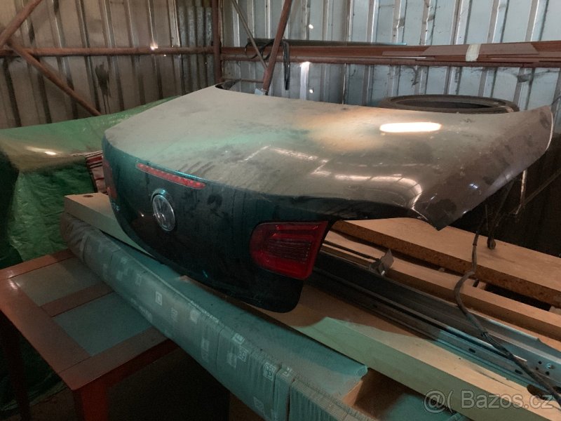VW EOS zadni viko komplet