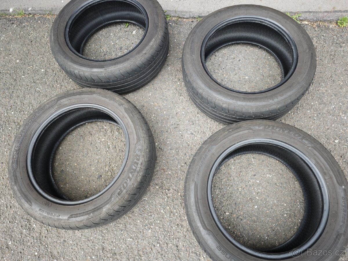 Starší letní gumy Dunlop 205/55 R16 (cena za sadu)