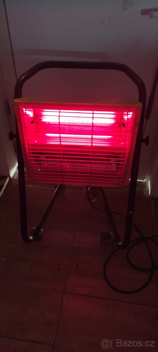 Elektrické infračervené topidlo Master