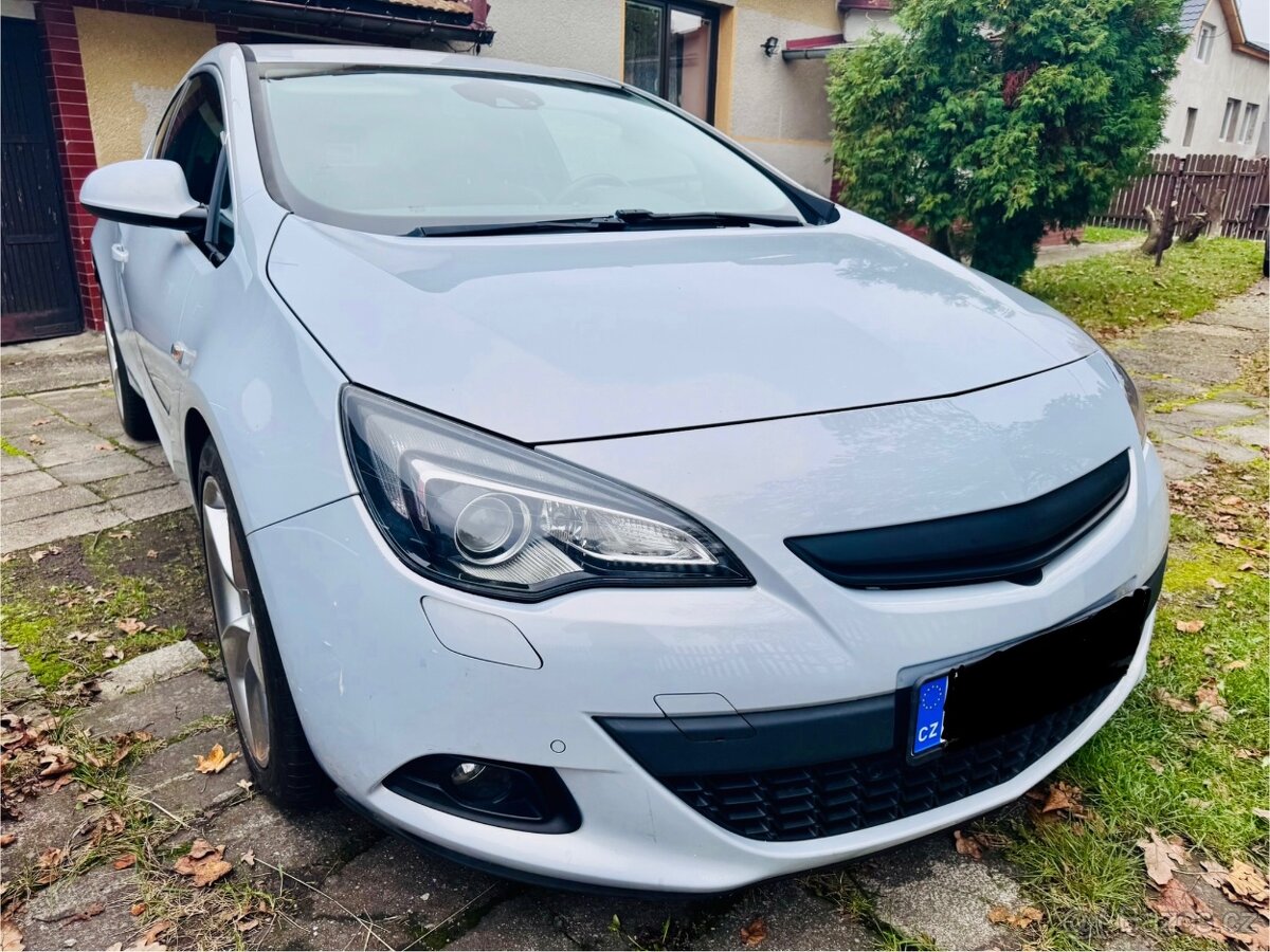Opel Astra J GTC