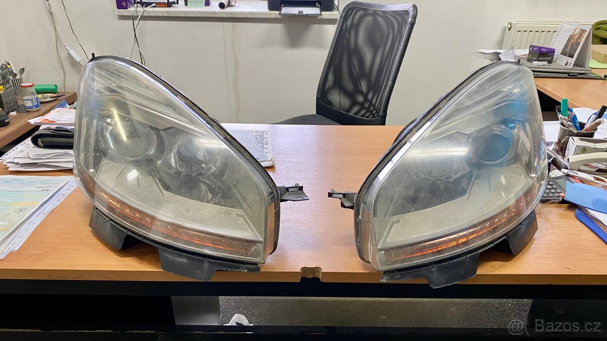 Prodám přední světla Citroen c4 Picasso/Grand Picasso