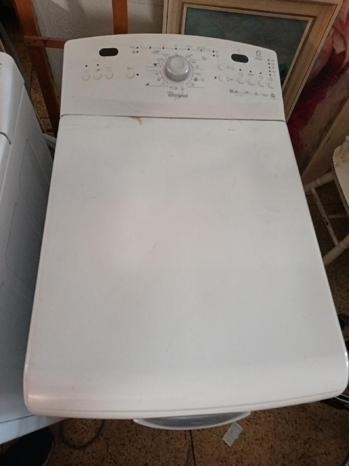 vrchem plněná Whirlpool