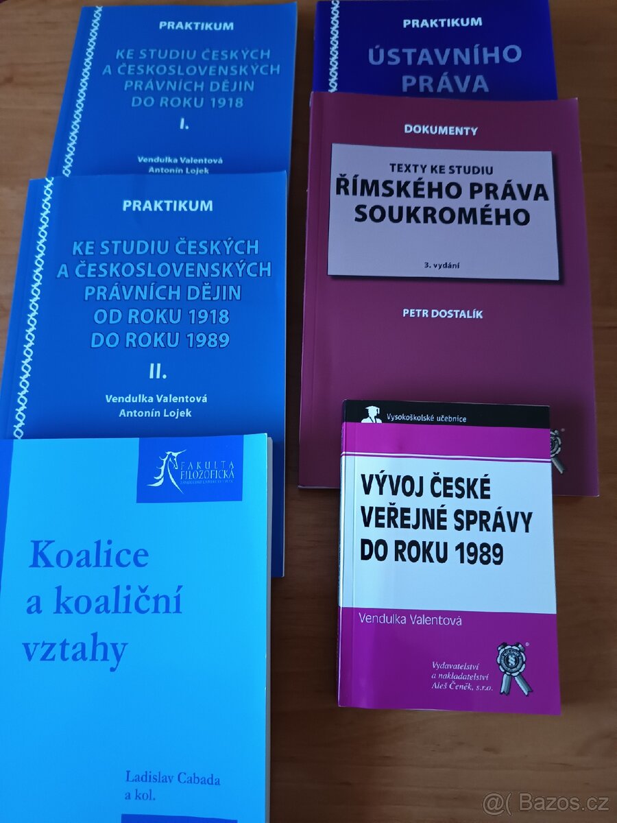 Soubor knih pro studenty práv