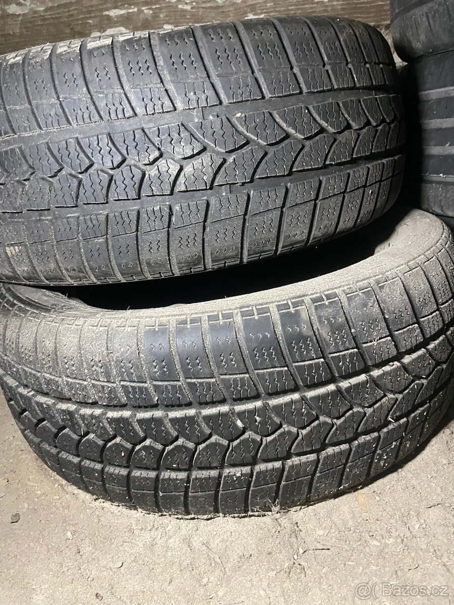 Zimni pneu 195/50 r15