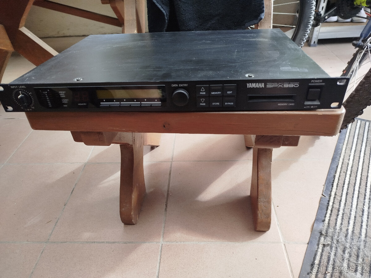 YAMAHA SPX 990 – legendární studiový i pódiový efektový proc
