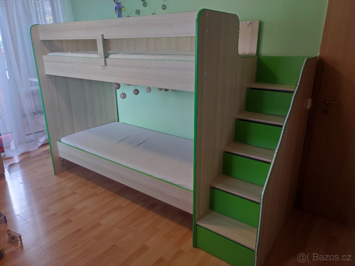 Dětská patrová postel