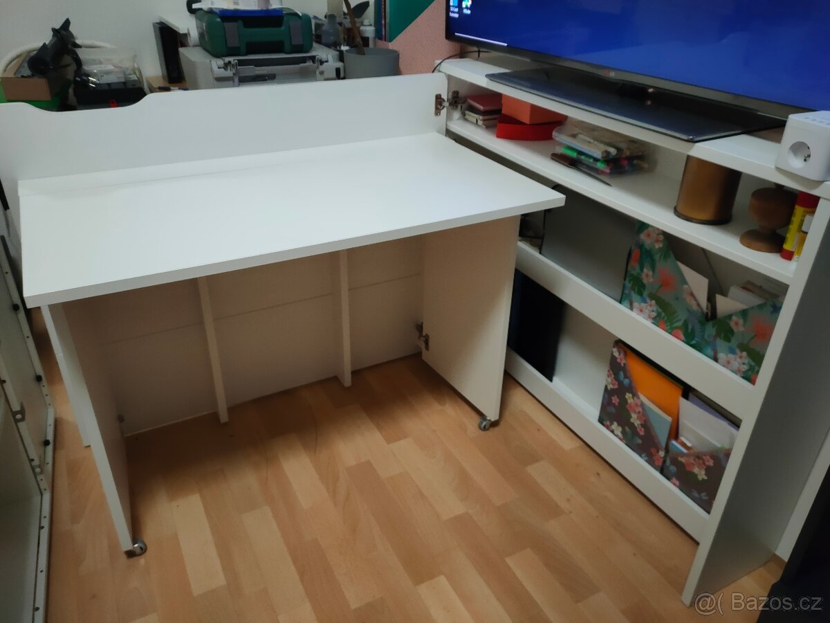 Skládací psací stůl