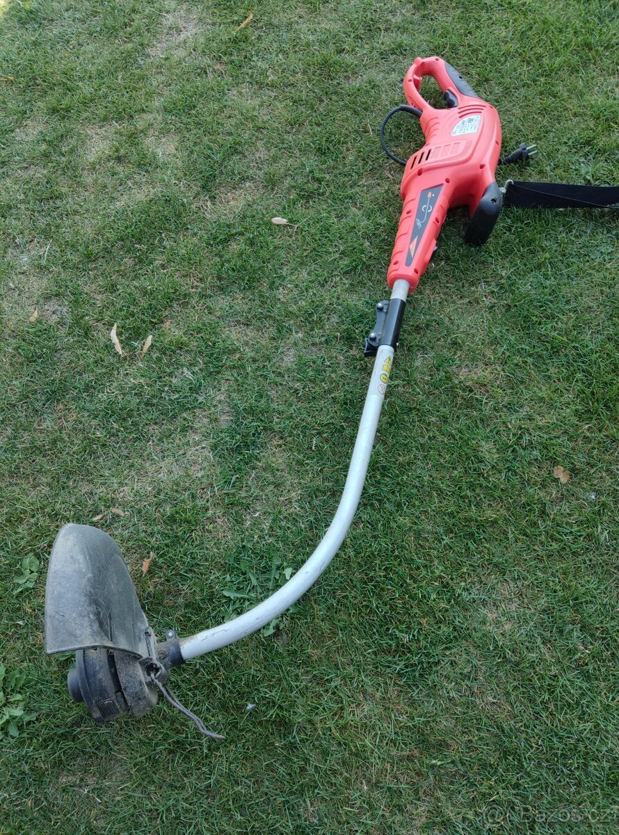 Strunová sekačka HECHT