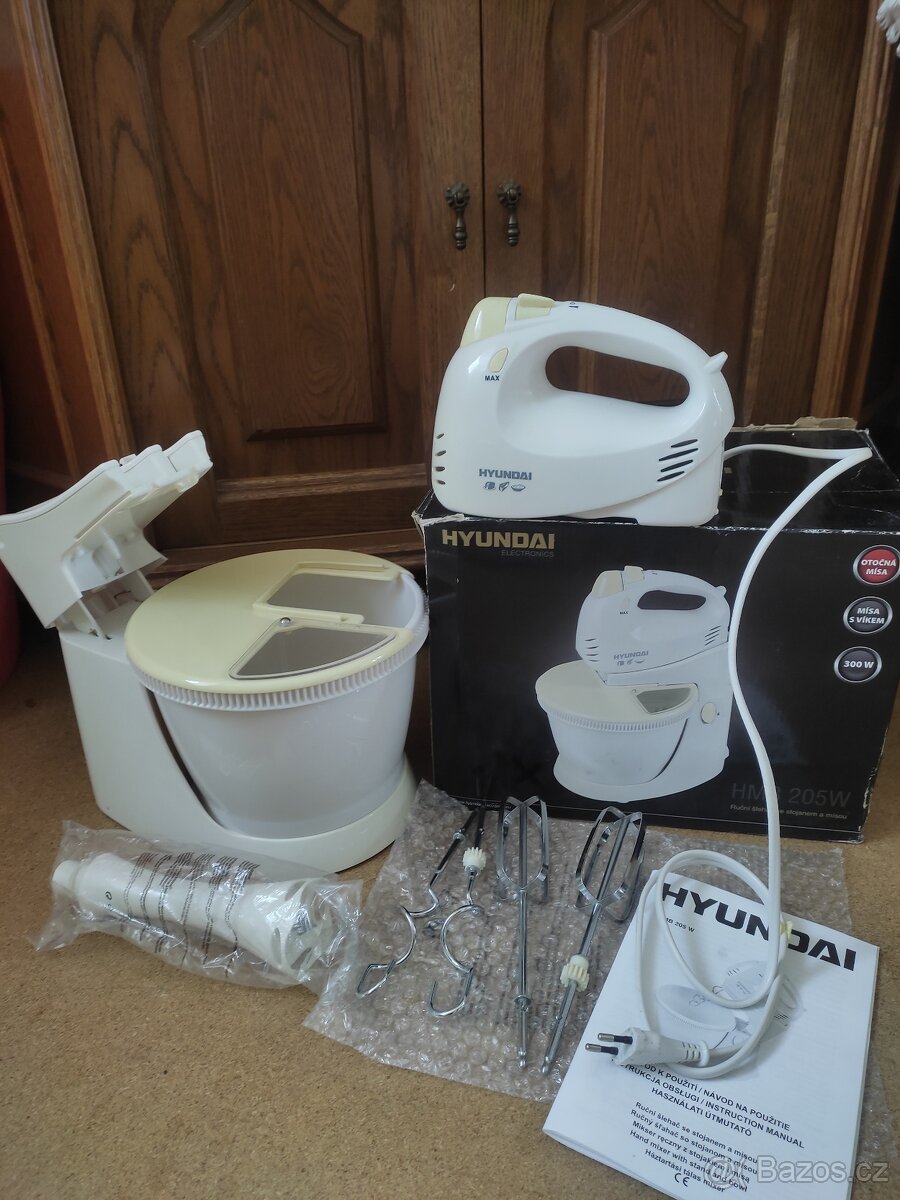 Ruční šlehač, s mísou, celá sada