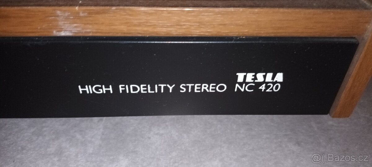 Gramofon Tesla NC 420