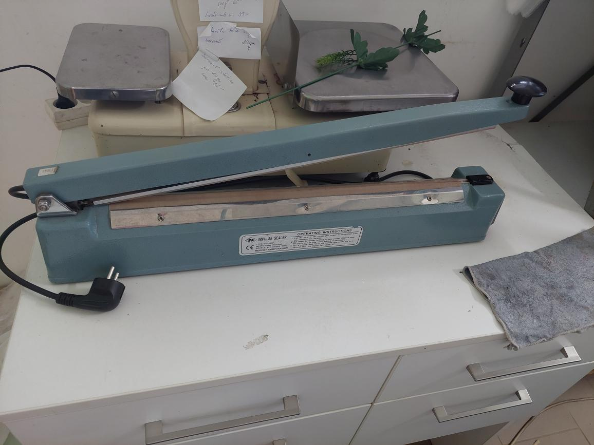 Prodám ruční svářečku sáčků a folie