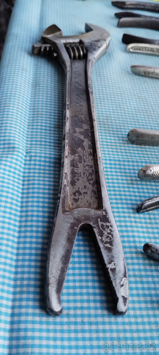 starožitné nářadí