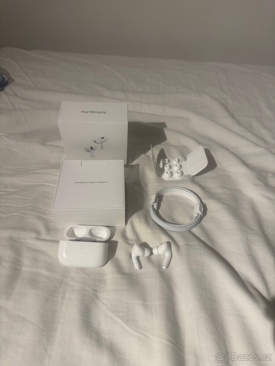 Prodám Apple AirPods Pro 2 Lightning.