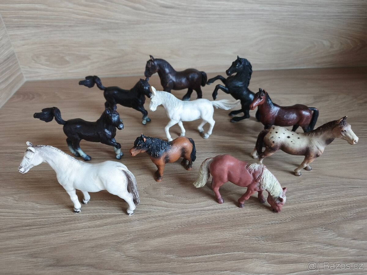 Schleich figurky koně a jezdci /jezdkyně