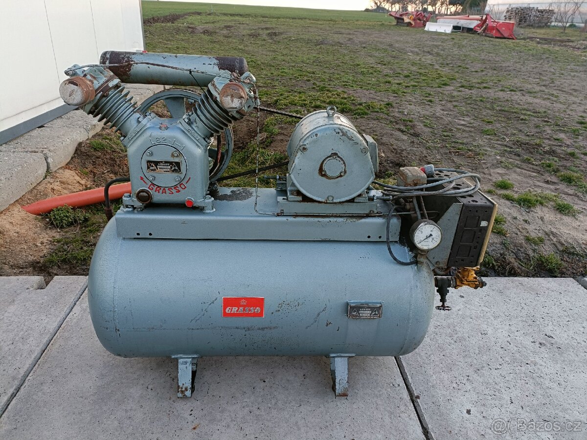 5,5kw 300L Italský vzduchový kompresor GRASSO L82