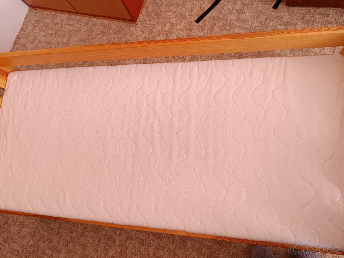 Dětská postel 160 x 76 cm