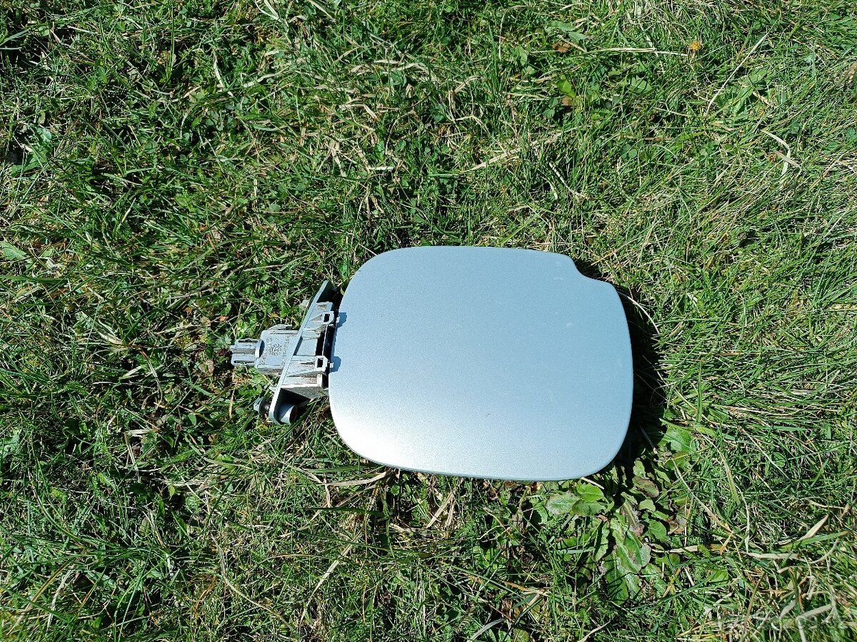 Dvířka nádrže Renault Scénic