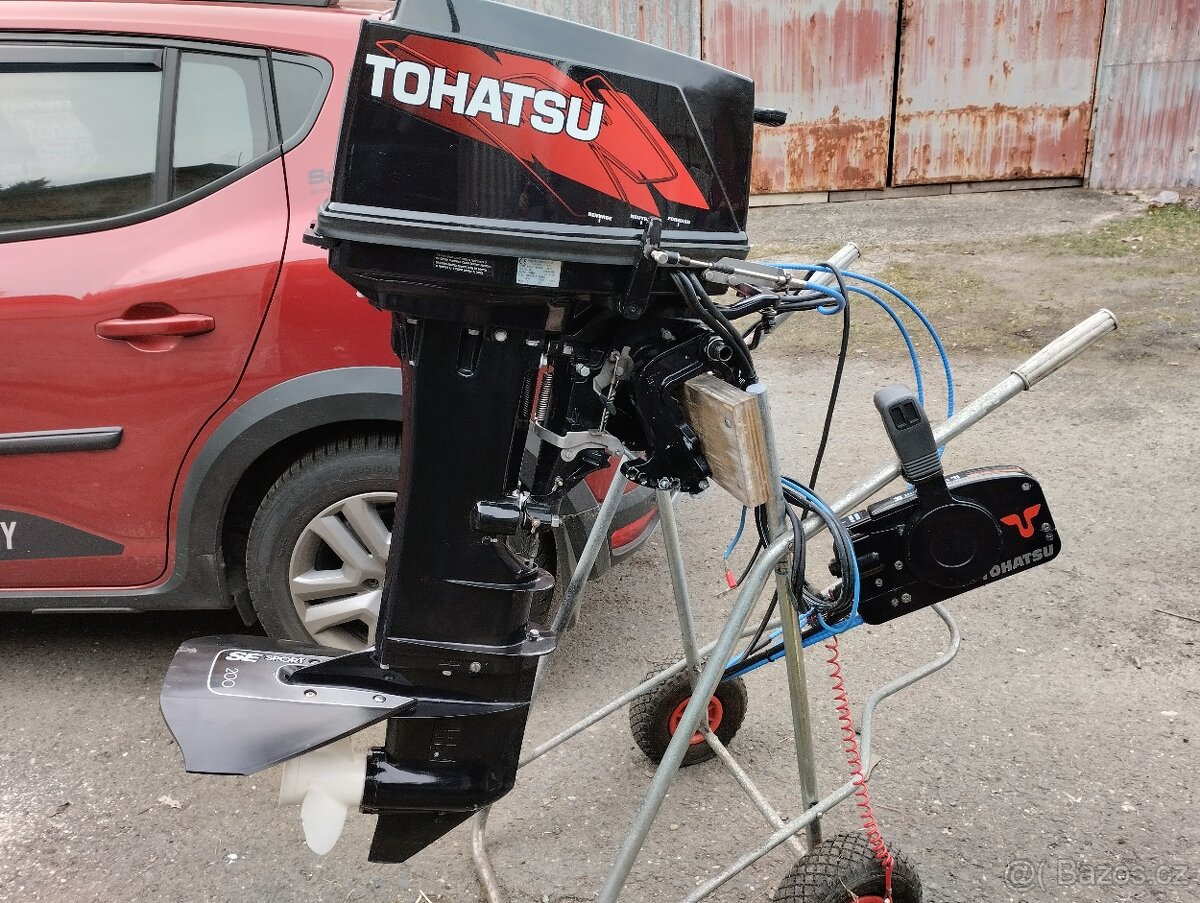 Lodní motor Tohatsu 30Ps 2T - top stav - přihlášený