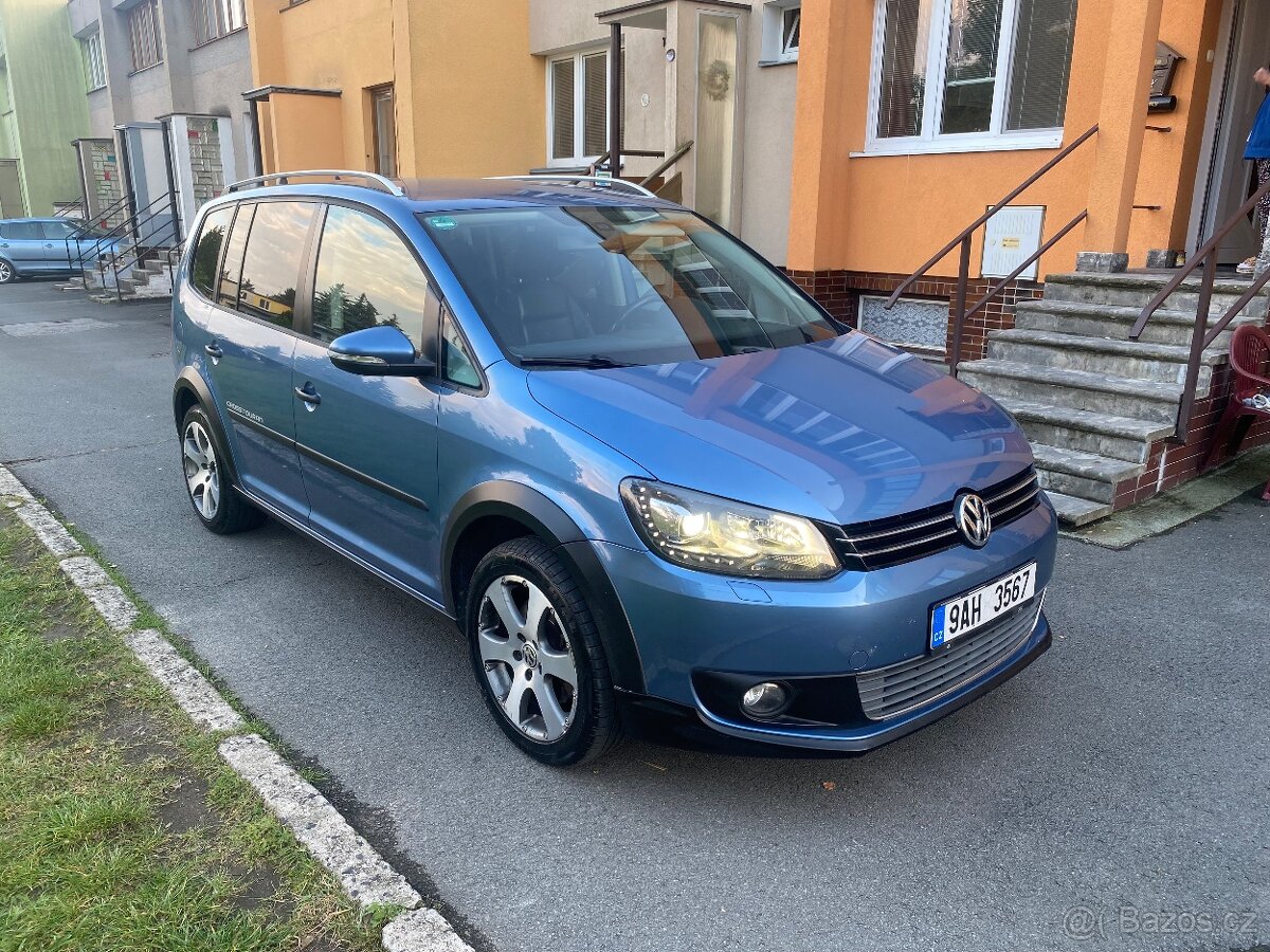 VW Touran Cross 1.4 Tsi 125kw DSG XENON NAVI KAMERA