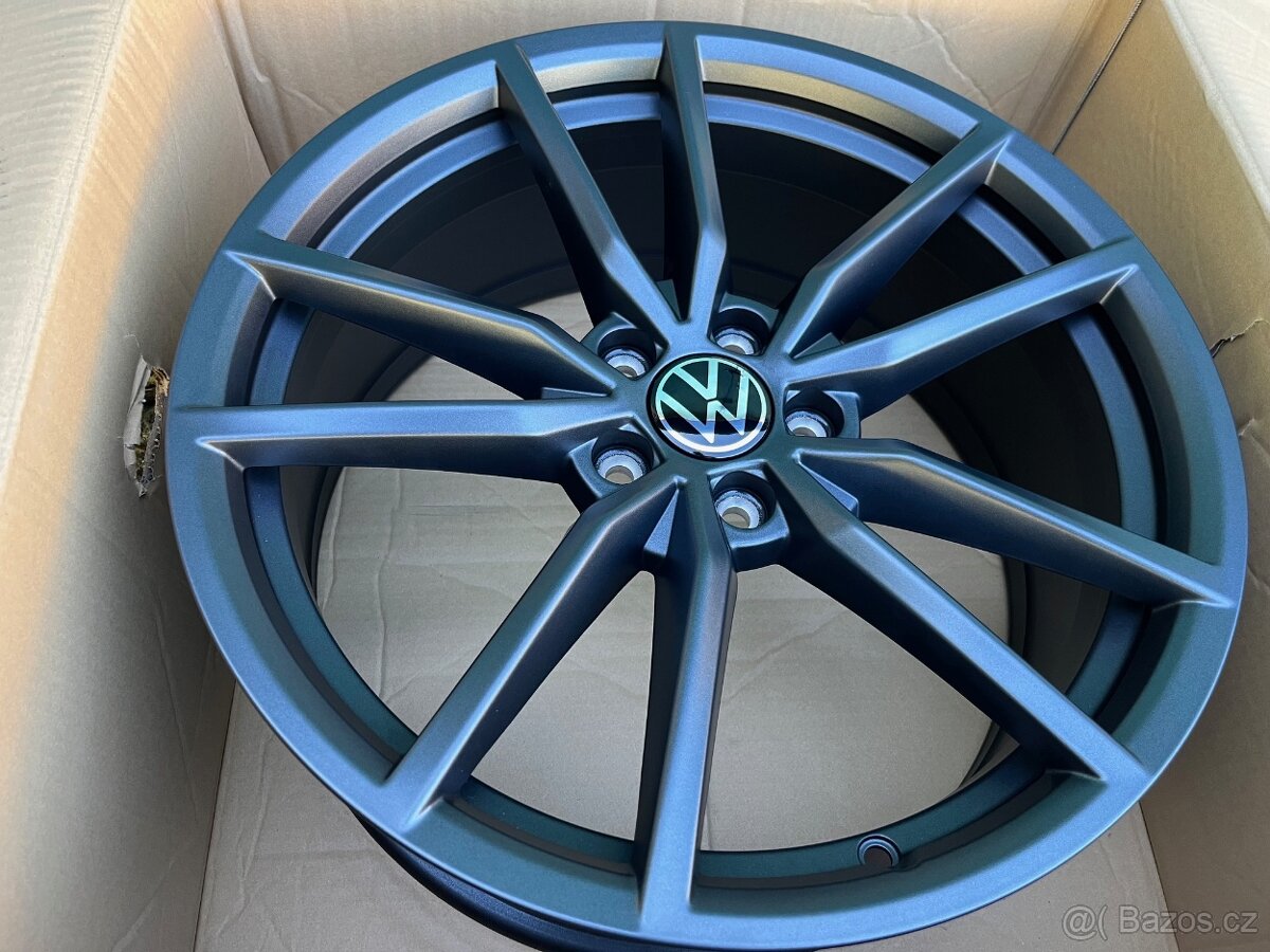 VW PASSAT alu kola 19" PRETORIA, nové, originál VW
