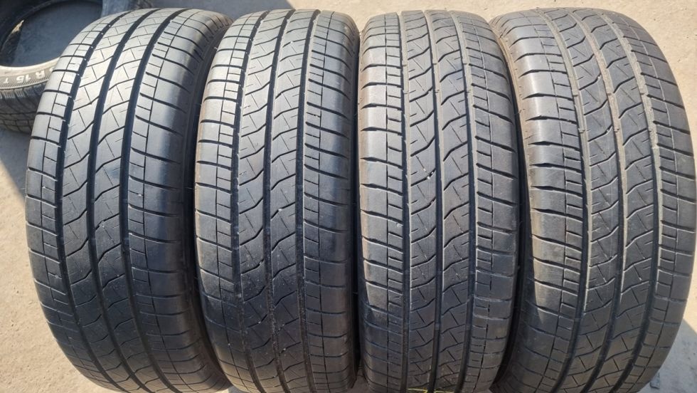 Letní pneu 215/65/16c Bridgestone