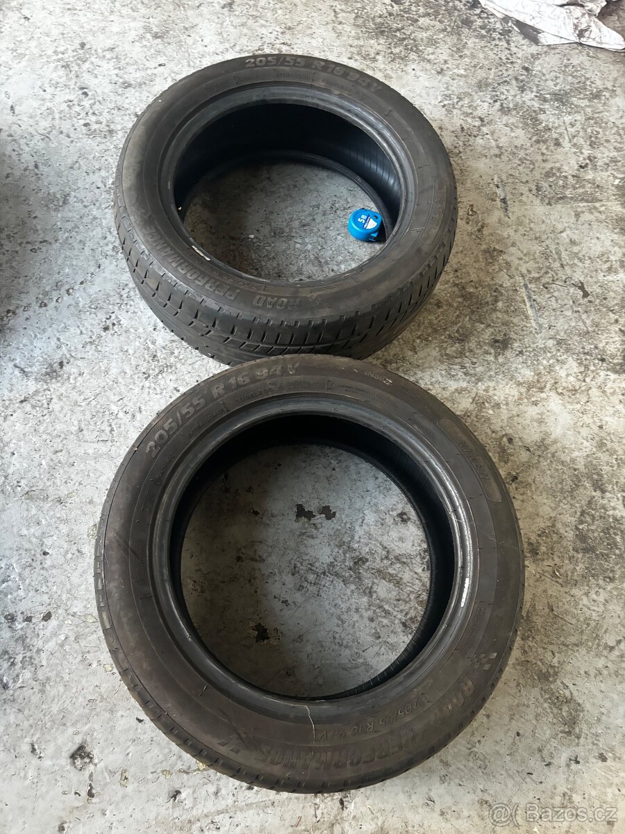 2x Riken 205/55 r16 sjetý kraj