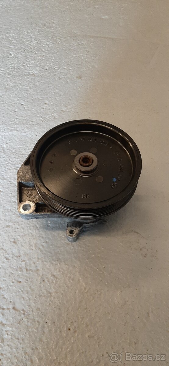 Servo čerpadlo W211