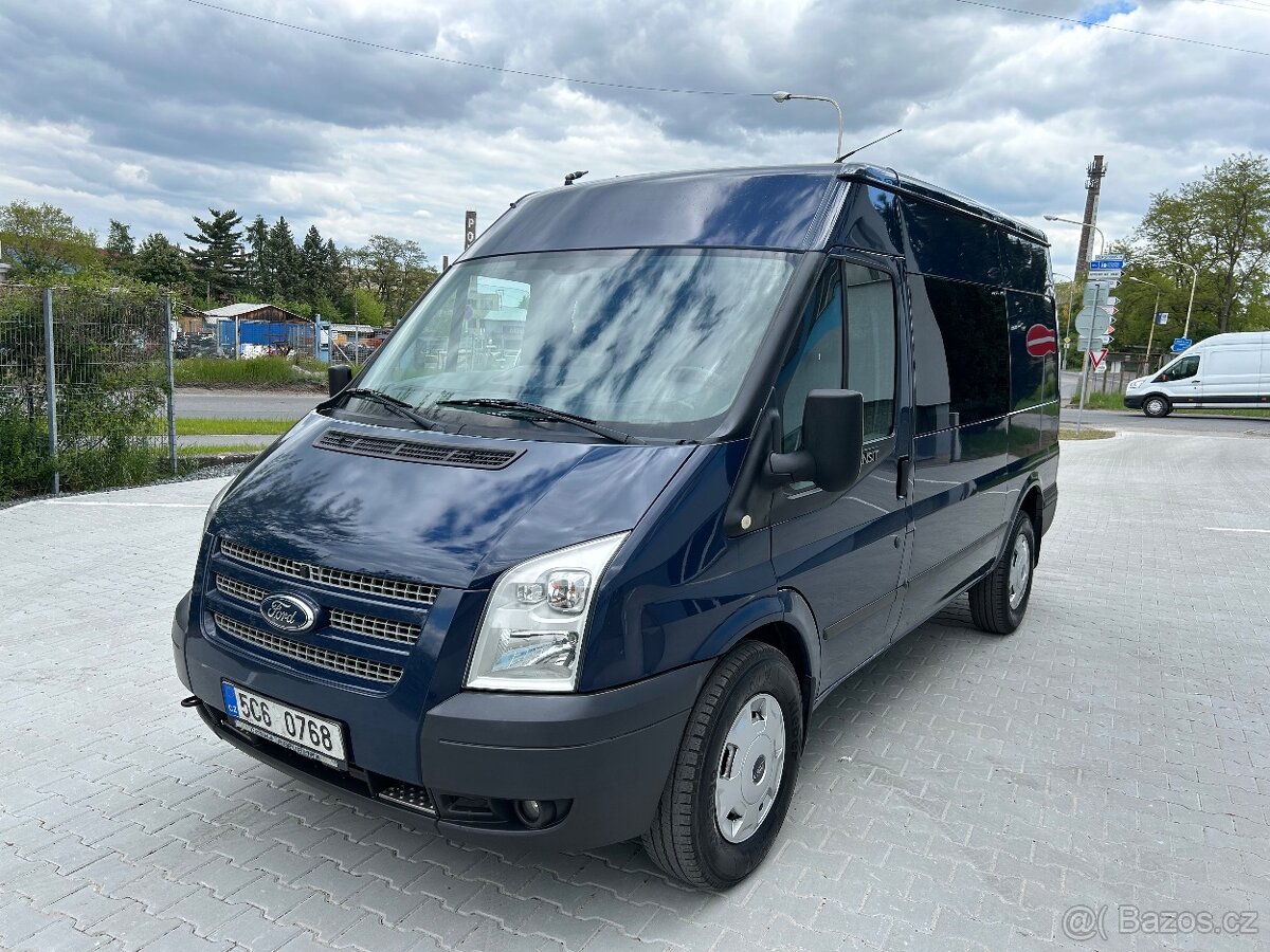 Ford Transit L2H2 5míst