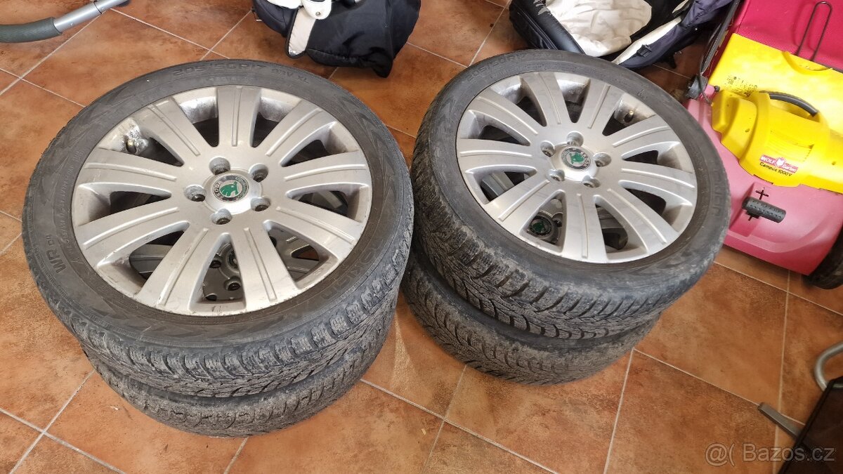 Al kola Škoda Superb nebo Octavia