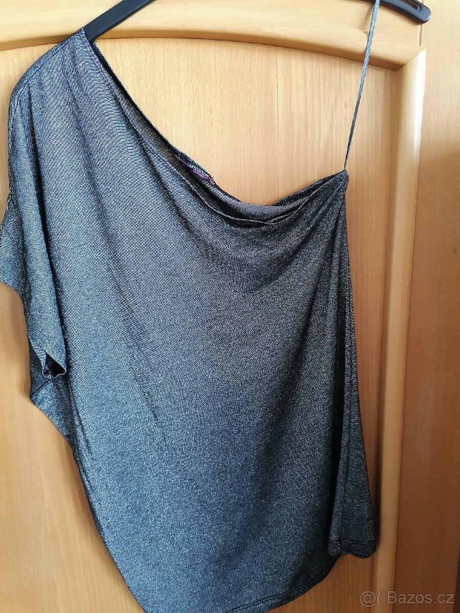Stříbrný top