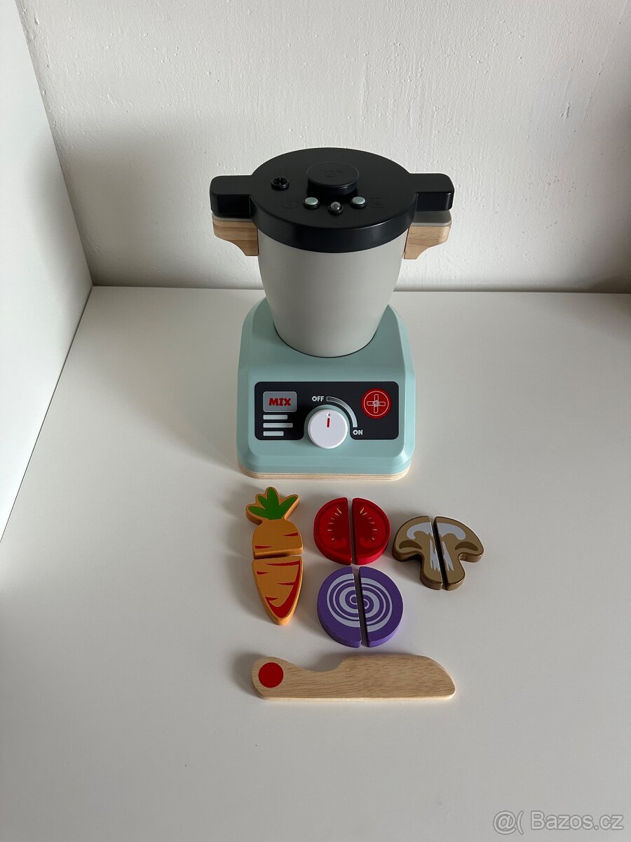 Dětský kuchyňský robot s funkcemi