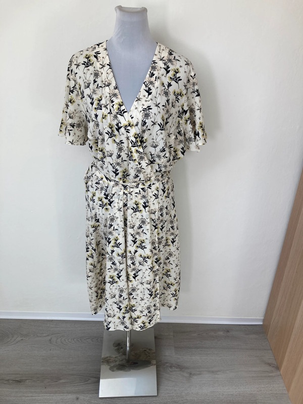 Bílé letní šaty XXL Značka River Island