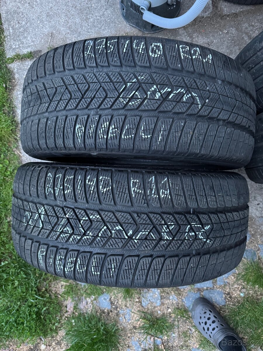 Zimní pneu 2x275/40 R22 Pirelli