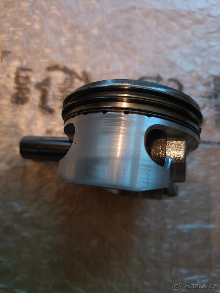 Píst ZS 155