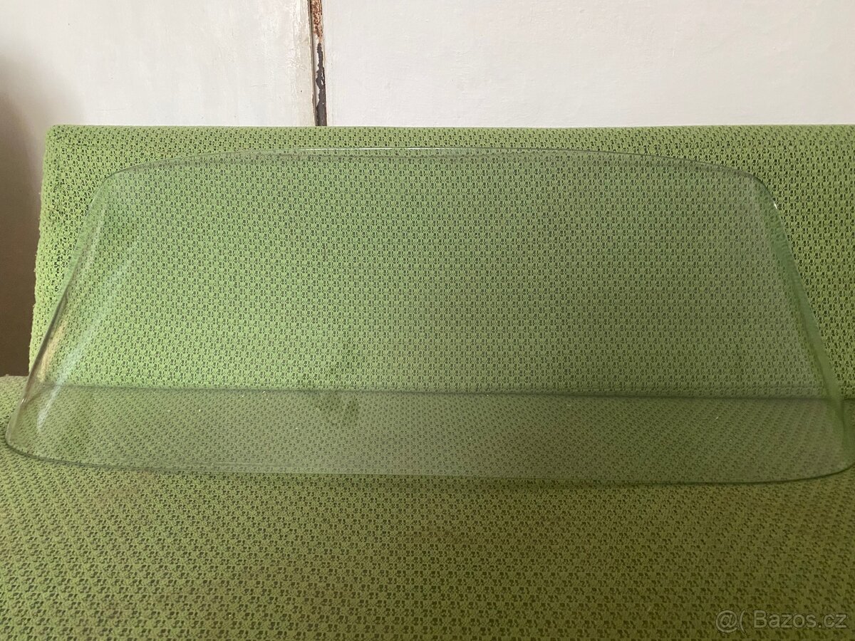 Zadní sklo Škoda 100 / 110 / 110L