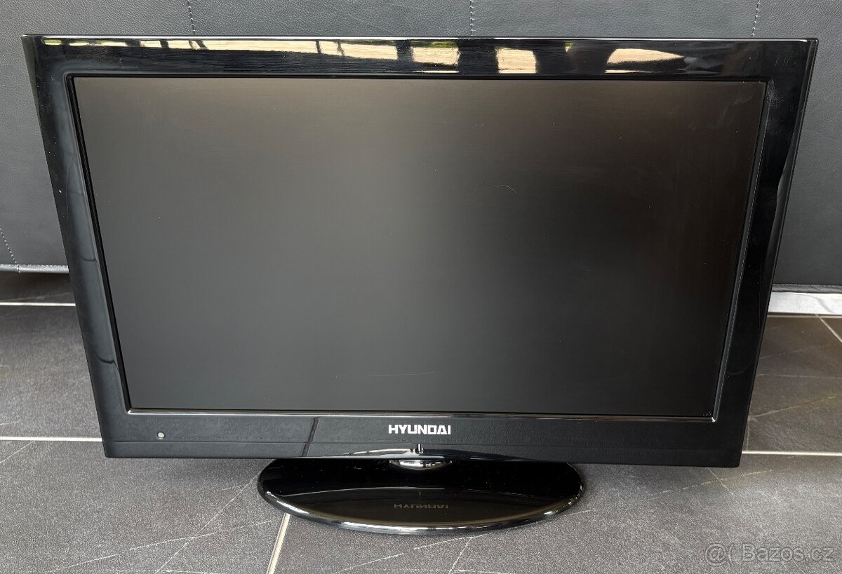 Televize Hyundai s DVD přehrávačem (Full HD, LED, 56 cm)