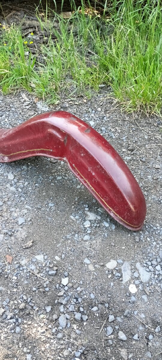 Jawa pionýr přední blatník