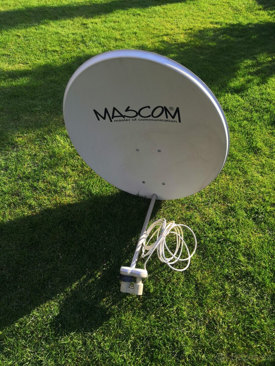 Satelitní přijímač