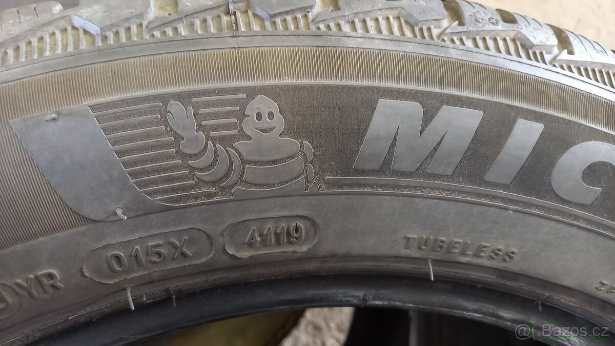 225/55/18  zimní  Michelin 5mm( možná domluva na ceně)