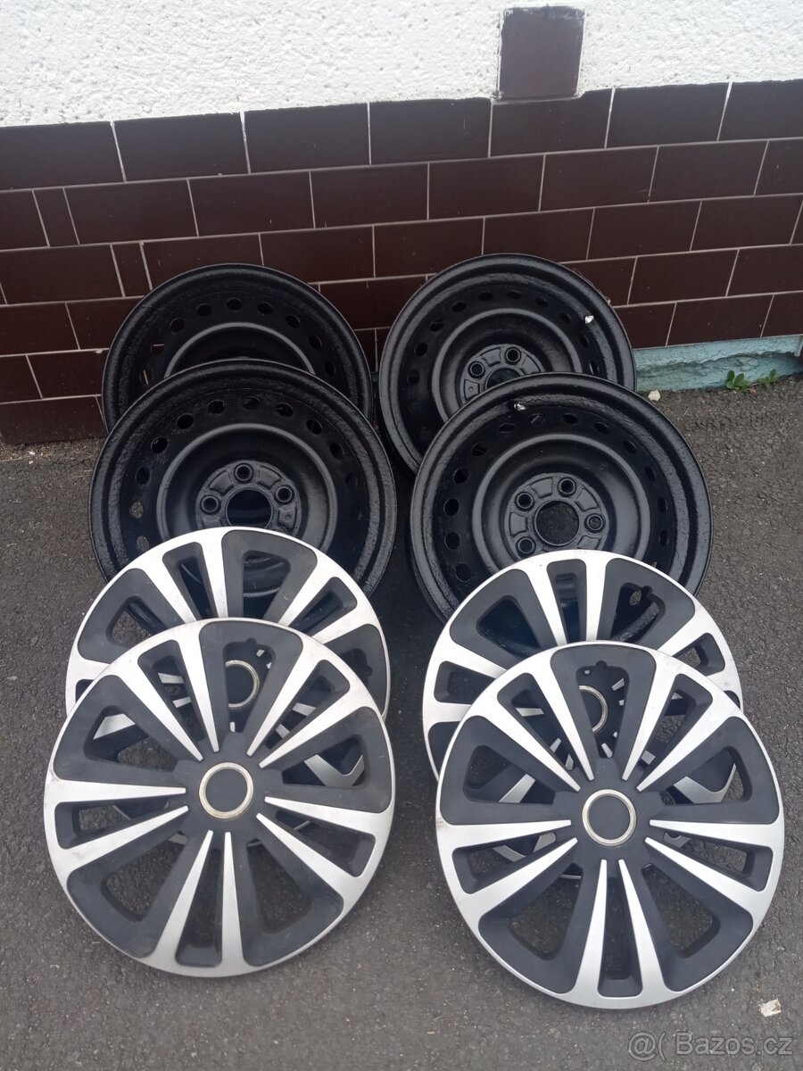 Prodám disky a poklice na Honda 8g